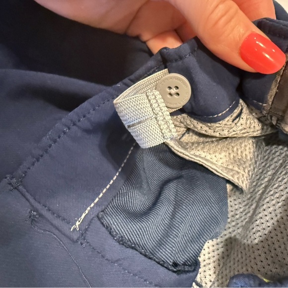 Under Armour Button Down with Shorts - Picture 8 of 9